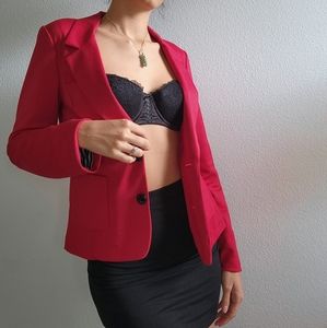 Deep red blazer 🌹